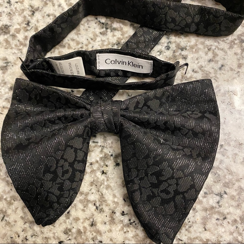 Mens Calvin Kline bow tie